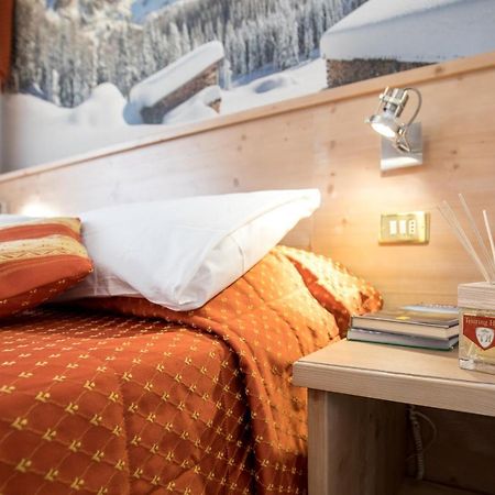 Hotel Touring Predazzo Eksteriør bilde